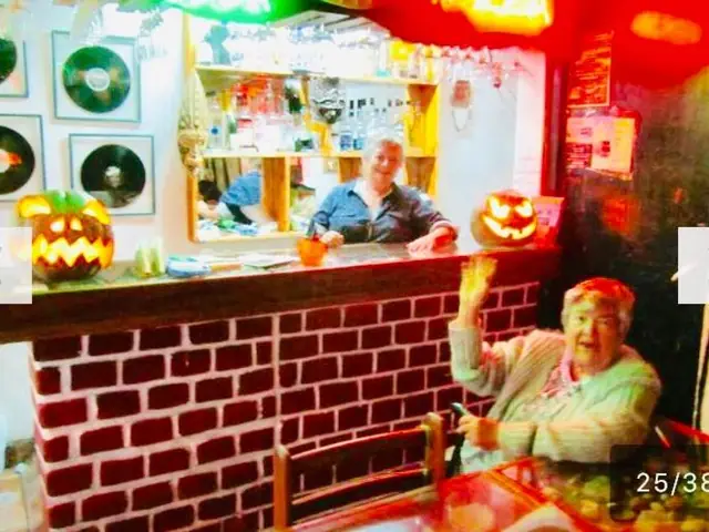 The bar counter at My Friend Surf Hostal